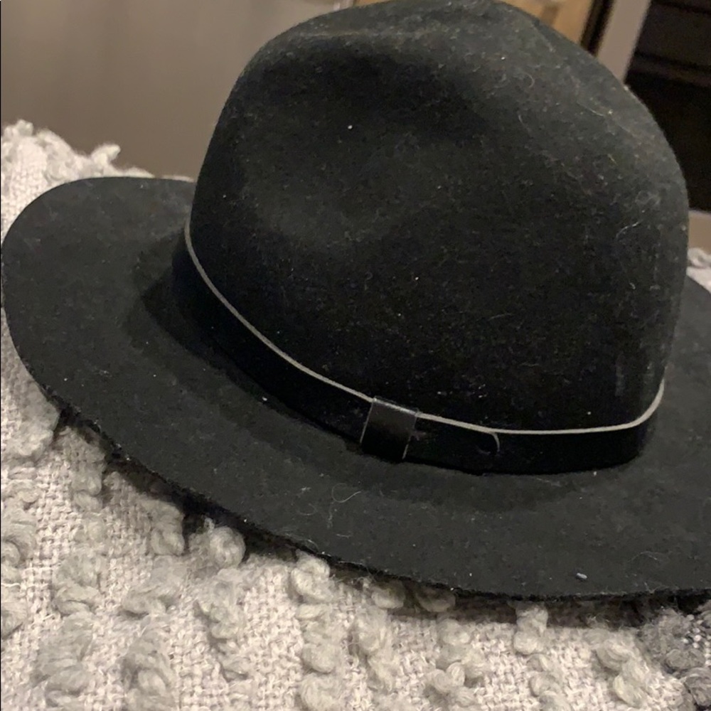 H&M Hat - Picture 5 of 5